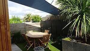 photos location vacances bed breakfast Lomener jardin privatif fleuri