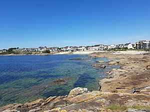 photos location vacances bed breakfast Lomener veranda salle à manger avec ouverture par baies coulissantes sur jardin privatif